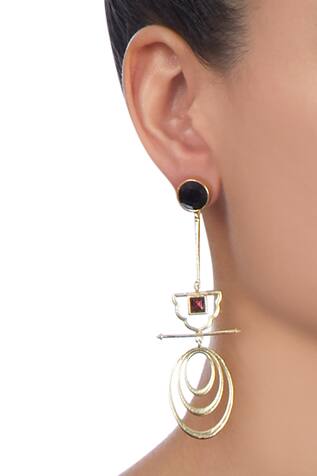 Masaya Jewellery Gold long earrings with black stonework