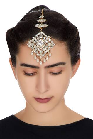 Ae-Tee Gold plated swarovski crystal & drop pearls maangtikka
