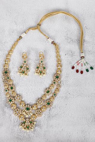 Auraa Trends Floral Kundan Necklace Set
