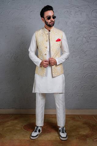 Soniya G Silk Bundi & Kurta Set