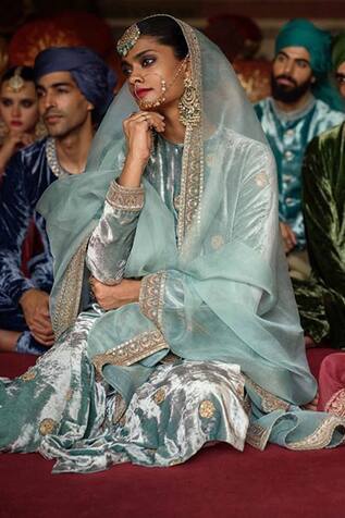 sabyasachi clothes