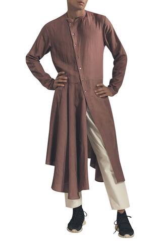 Antar Agni Asymmetric hemline kurta with side button placket