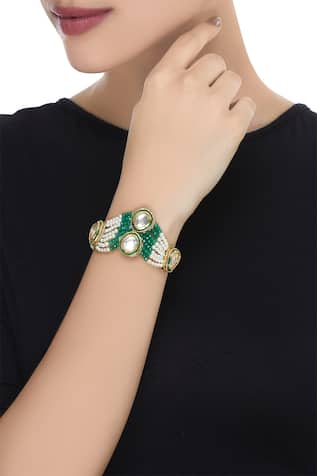 Gewels by Mona Pearl and kundan bracelet
