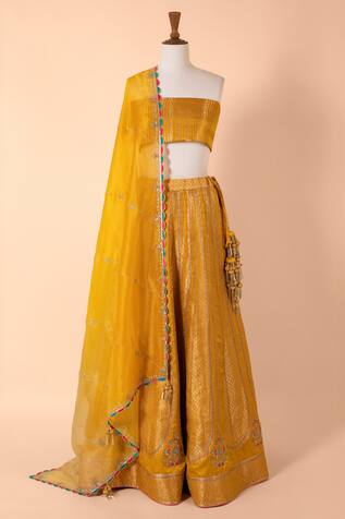 Ekaya Handwoven Lehenga With Unstitched Blouse Fabric
