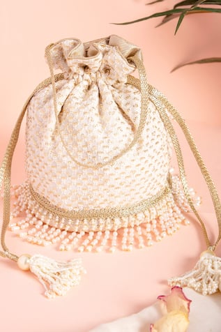 Amyra Fontana Handcrafted Tassel Potli Bag 