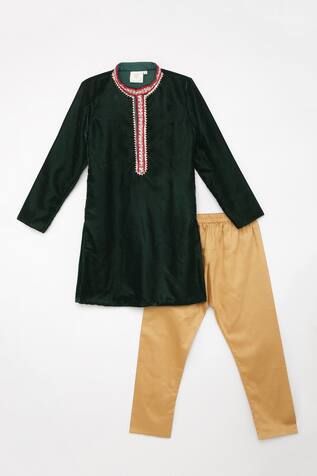 Green Mandarin Collar Kurta Set For Boys