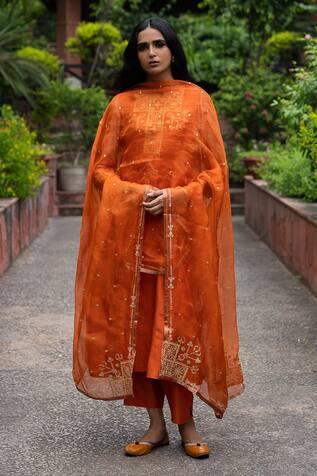 Deepthee Yoke Embroidered Kurta Set