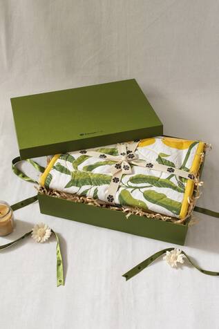 House This Rasaal Printed Table Runner Gift Box