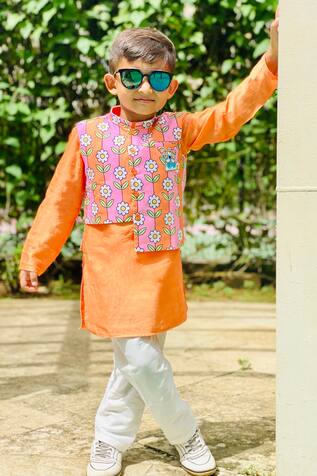 Kirti Agarwal - Pret N Couture Printed Bundi & Kurta Set