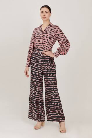 KoAi Printed Flared Pant