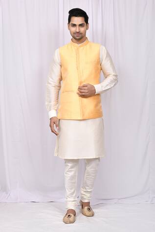 Arihant Rai Sinha Bundi & Kurta Set
