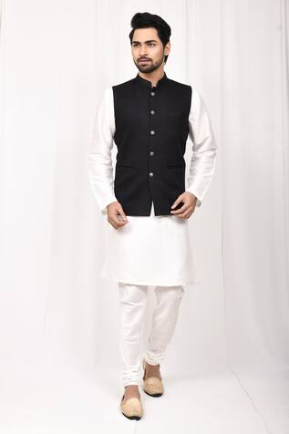 Aryavir Malhotra Mandarin Collar Bundi & Kurta Set