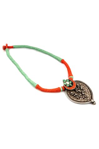 Neeta Boochra Leaf Carved Pendant Necklace