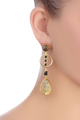 Masaya Jewellery Black stoned drop earrings.