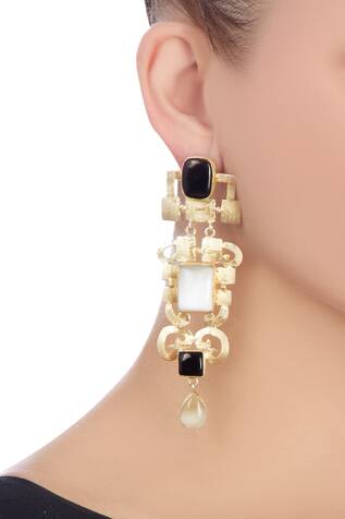 Masaya Jewellery Gold earrings with black & white stones