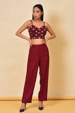 NUHH Floral Embroidered Crop Top