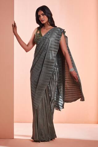 Niamh By Kriti Textured Pre-Draped Saree With Blouse