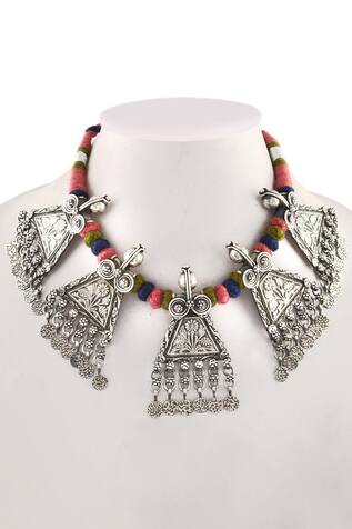 Noor Handcrafted Thread Necklace