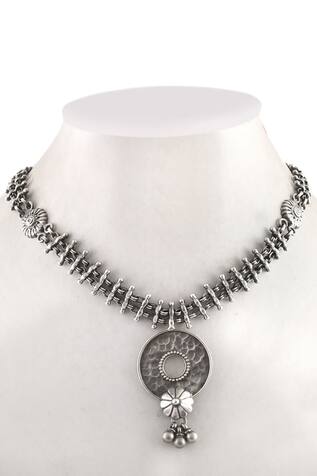 Noor Handcrafted Pendant Necklace