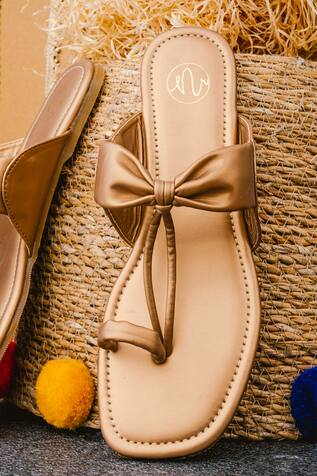 NR by Nidhi Rathi Knotted Bow Kolhapuri Flats