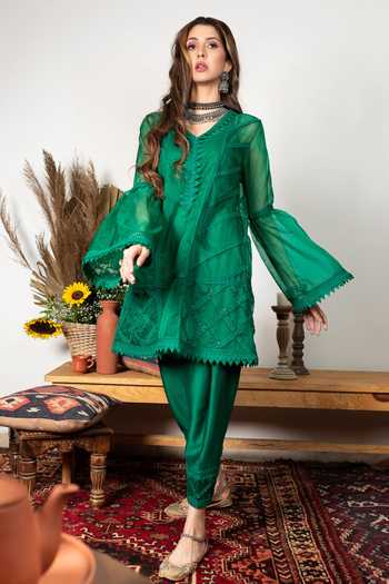 Ohaila Khan | Designer Sarees, Gowns 