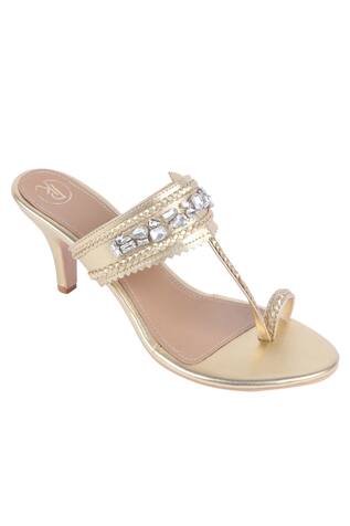 kolhapuri with heels