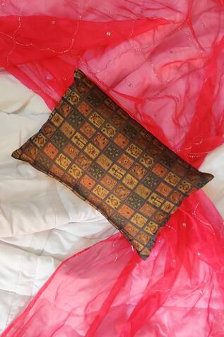 Raffinee Mughal Print Cushion Cover