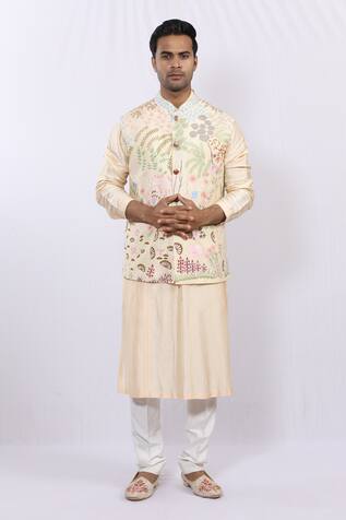 Sankalan - Men Silk Embroidered Bundi