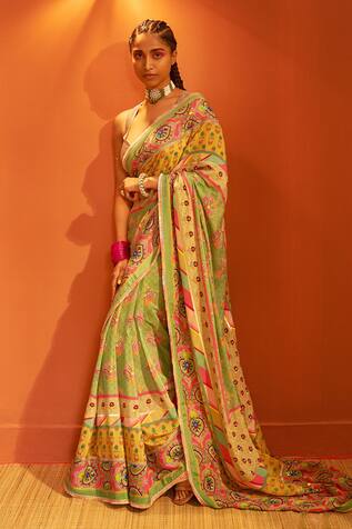Siddhartha Bansal Royal Paisley Print Saree With Sleeveless Blouse