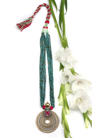Sangeeta Boochra Handcrafted Pendant Necklace