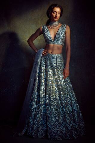 Featured image of post Wedding Reception Dress For Bride Indian / From modern mini dresses to sequin slip dresses.