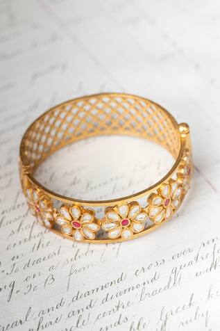 Osvag India Floral Motif Embellished Bangle