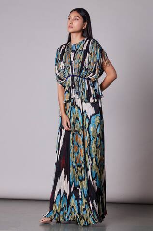 Saaksha & Kinni Ikat Print Pleated Skirt