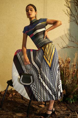 Tasuvure Aster Accordian Top & Skirt Set