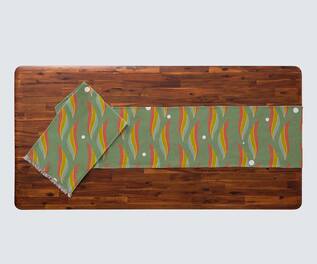 Throwpillow Drooling in Leaves Printed Table Runner