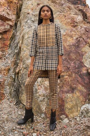 Dash and Dot Checkered Pattern Top & Pant Set