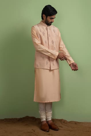 Ankita Shahabadi Paksh Embroidered Bundi Kurta Set 