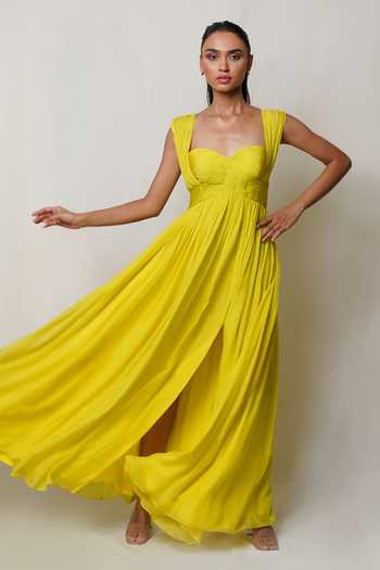 Pinup By Astha Pleated Sweetheart Neckline Gown 
