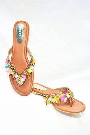 Pembe Chain Embellished Flats 