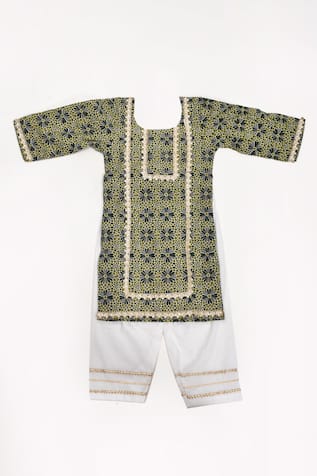 Yuvraani Jaipur Printed Kurta & Pant Set 