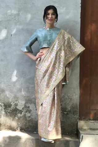 I Am Design Ikat Print Saree With Blouse 