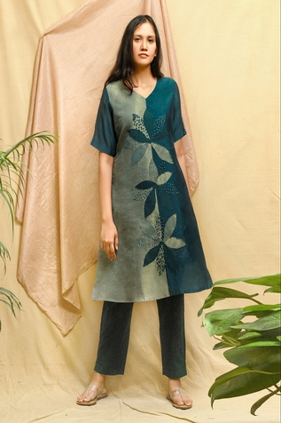Chambray & Co. Embroidered Straight Kurta & Pant Set