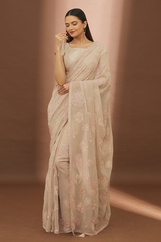 Turaja Flower Embellished Saree With Blouse