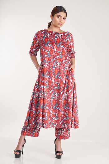 Pooja Bagaria Floral Printed Kurta Set 