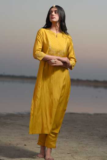 Tatwa Hand Embroidered Katan Silk Kurta & Pant Set 