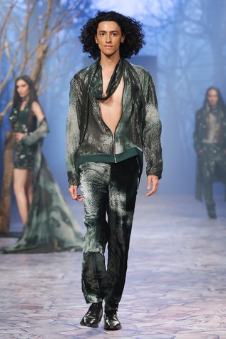 Nirmooha Velvet Straight Fit Pant
