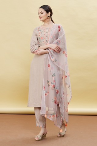 Samyukta Singhania Straight Thread Embroidered Kurta Set