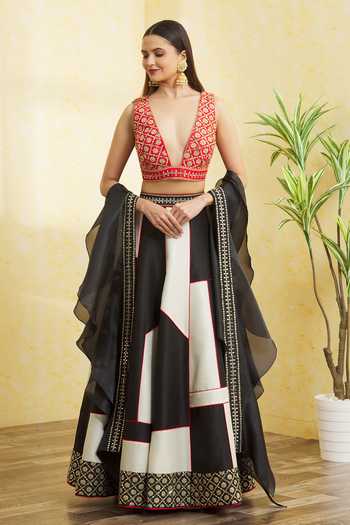 Vandana Sethi Color Block Lehenga Set With Ruffle Dupatta 