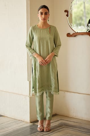 Nimbus Hand Embroidered Kurta Pant Set 