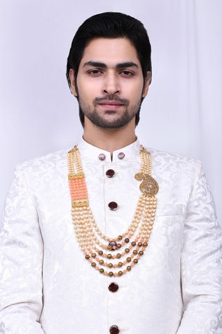 Nazaakat by Samara Singh Paisley Motif Mala